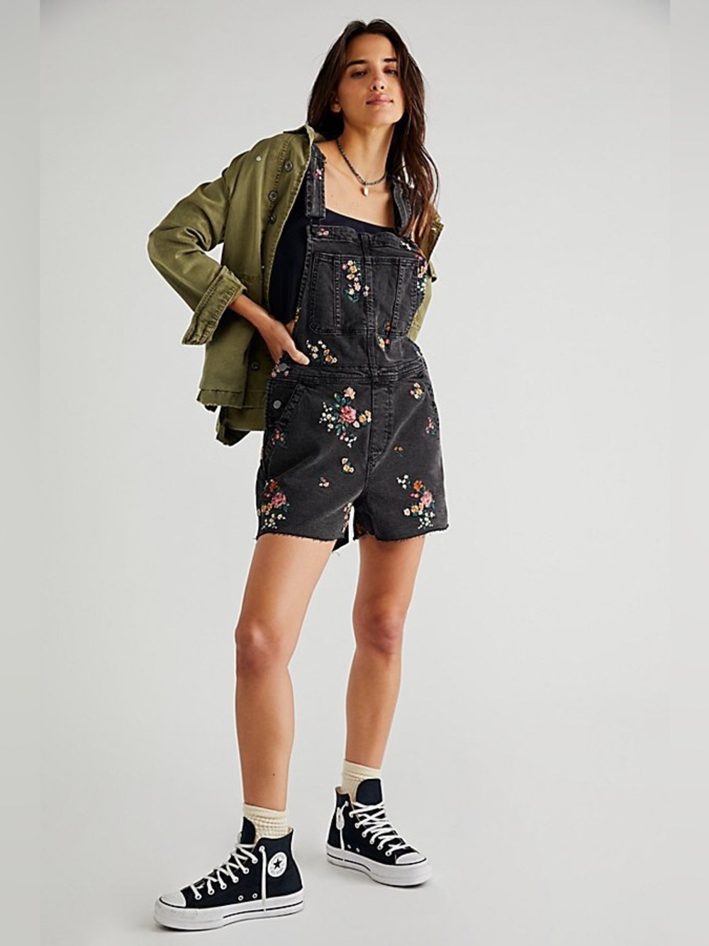 DRIFTWOOD FLORAL EMBROIDERED SHORTALLS size S